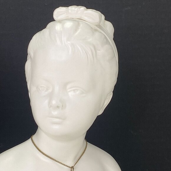 Vintage Napco Napcoware Bust Girl and Boy Statuettes - Picture 3 of 10